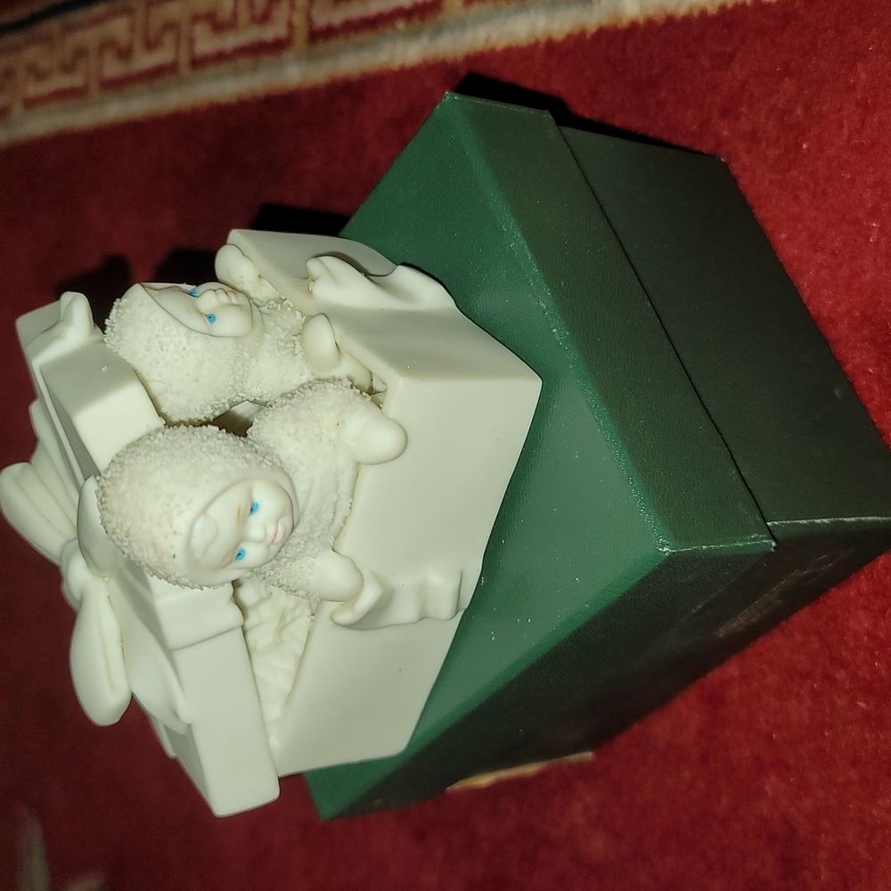 Winter Suprise Snowbabies by Dept 56